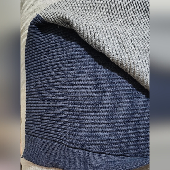 Moth Anthropologie Oversized Chunky Turtleneck Sweater β Grey/Navy | Size XS - Picture 5 of 8